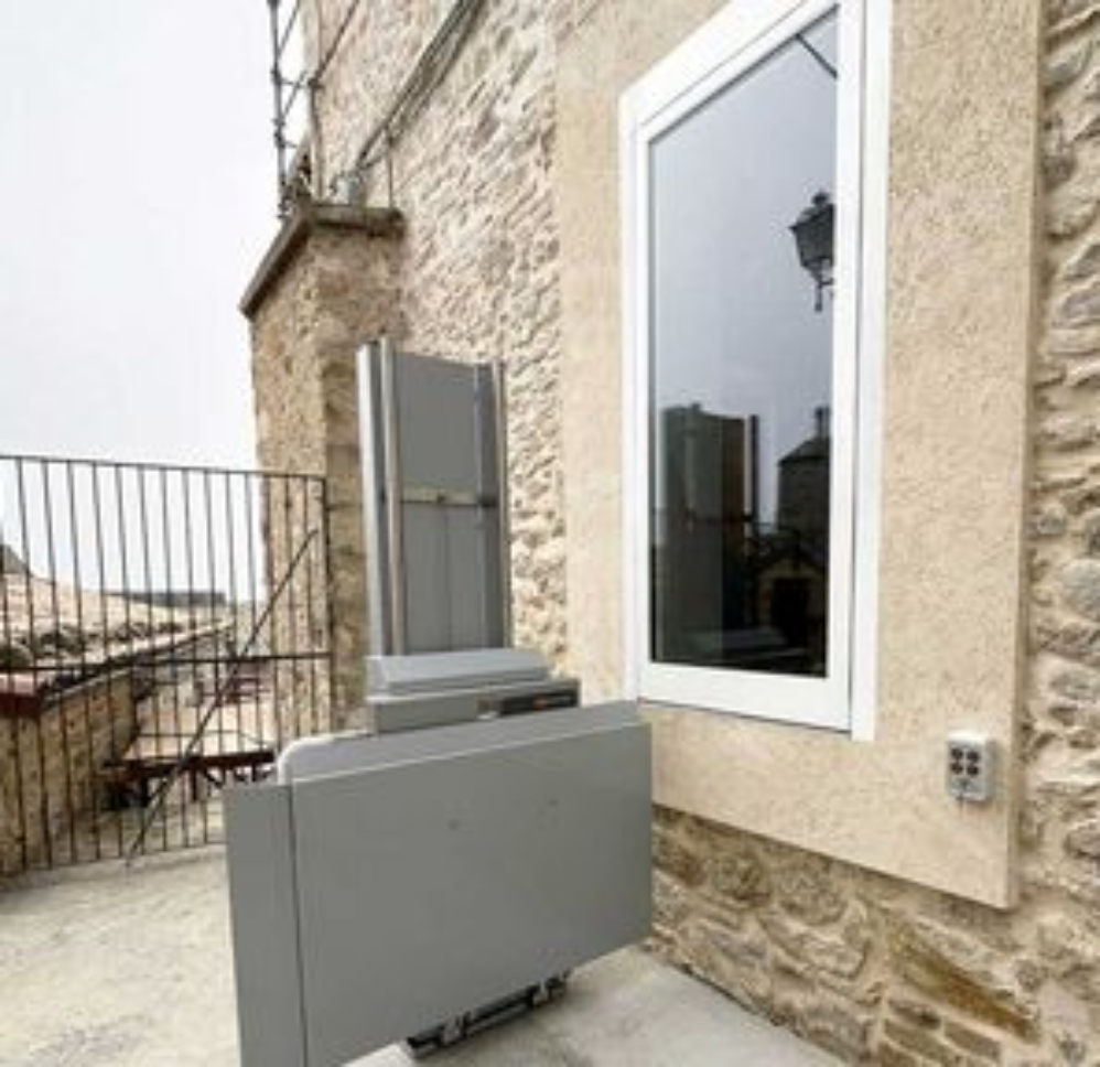 Team-Mobility-Vertival-Lift-Gallery-01