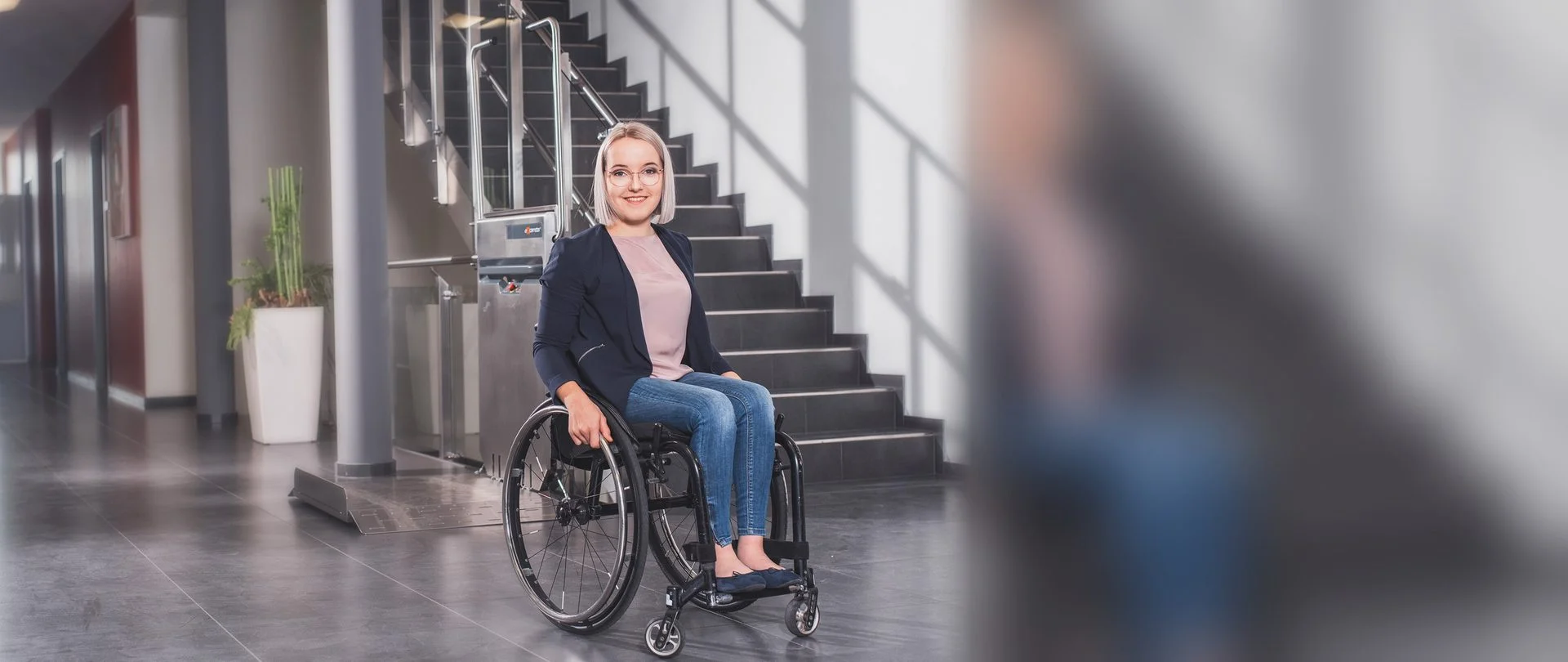 Wheelchair platform stairlift